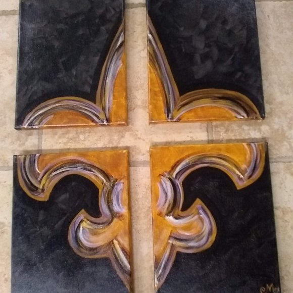 Custom hand-painted Fleur de Lis - great for New Orleans Saints Fans!